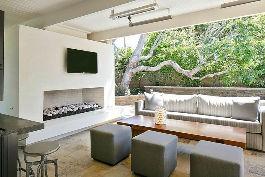 Natural Contemporary Indoor Outdoor living space